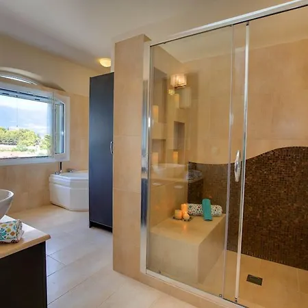 Anna Rebecca וילה Pesádha